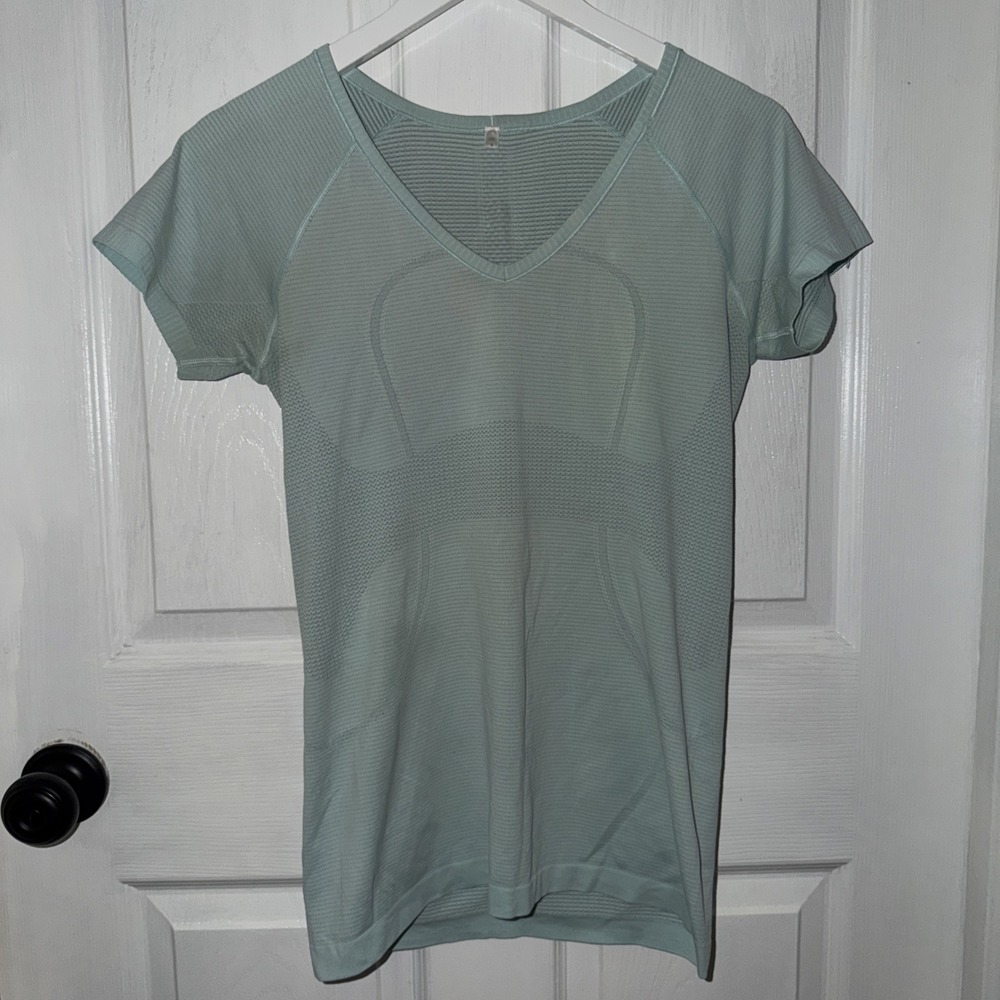 Lululemon Run: Swiftly Tech V Neck Aquamarine Size 8